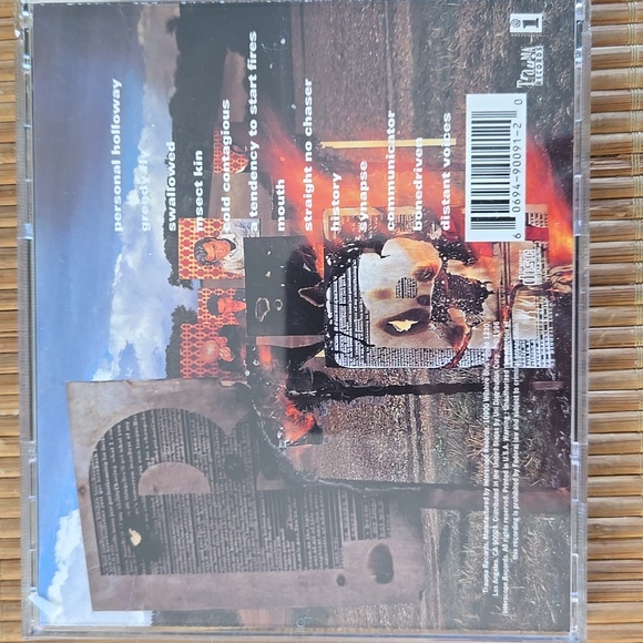 🌴3/$10. Bush Razorblade Suitcase CD - Picture 2 of 5